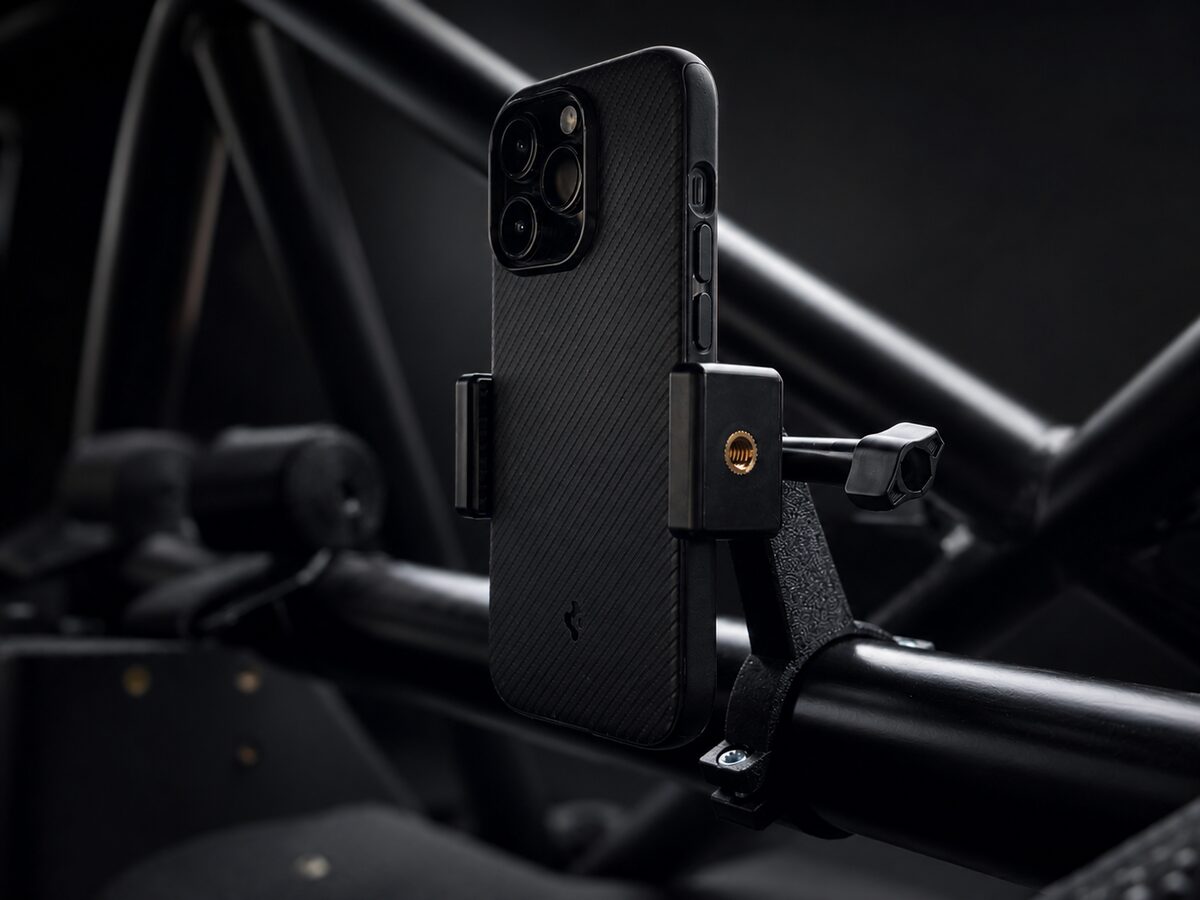 3D-gedruckte Smartphone-Halterung an Überrollkäfig — codimotive
